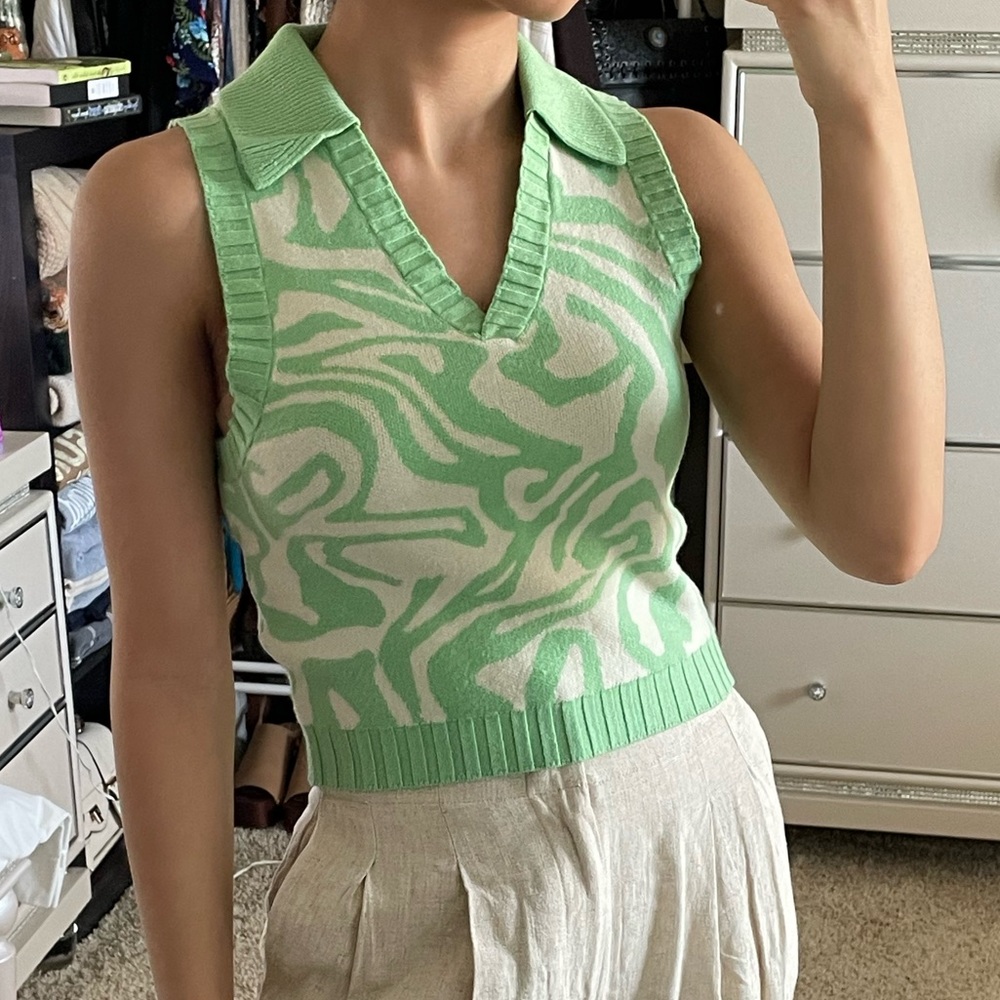 Sweater Vest - Picture 3 of 4